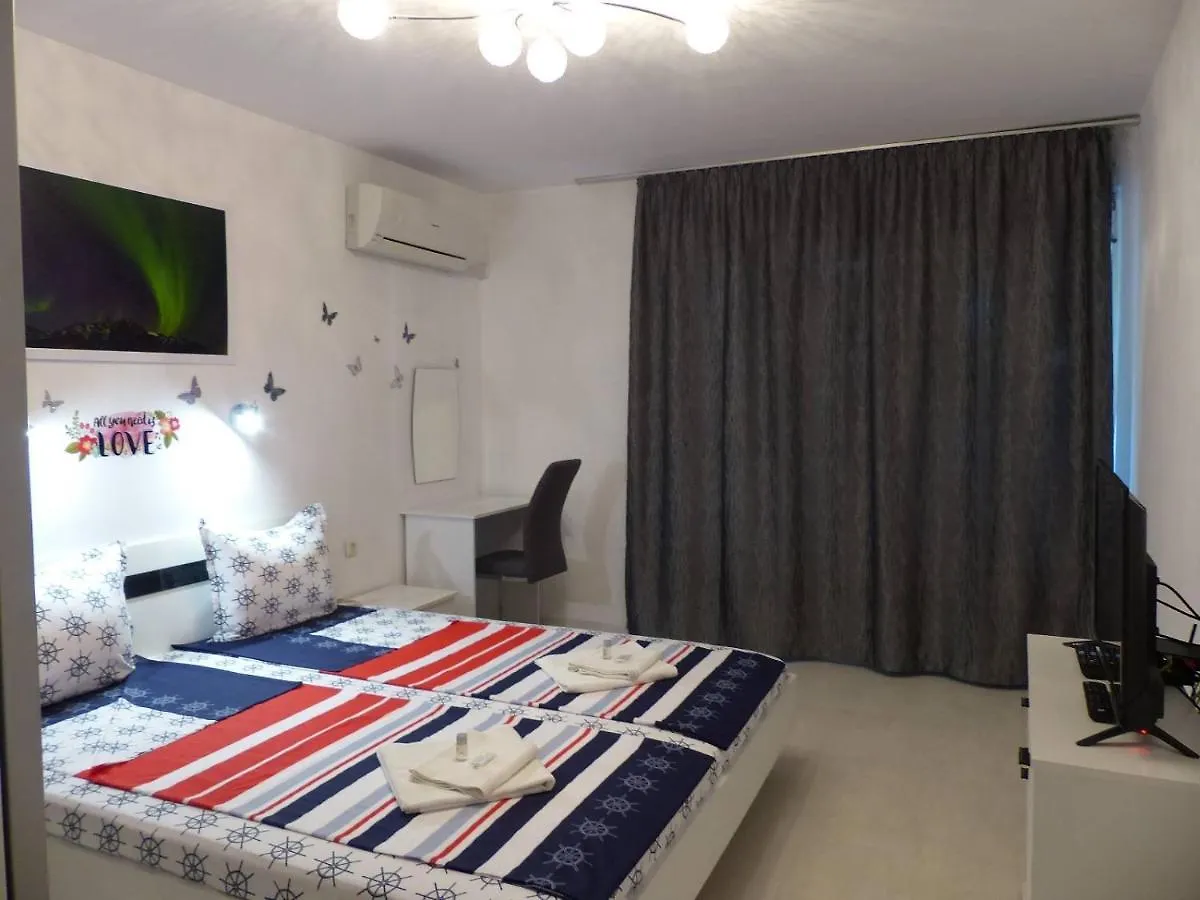 アパート Apartament Holiday ブルガス ブルガリア